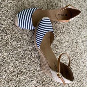 Wedge sandals